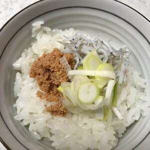 釜揚げしらす明太子ねぎの3色丼♡